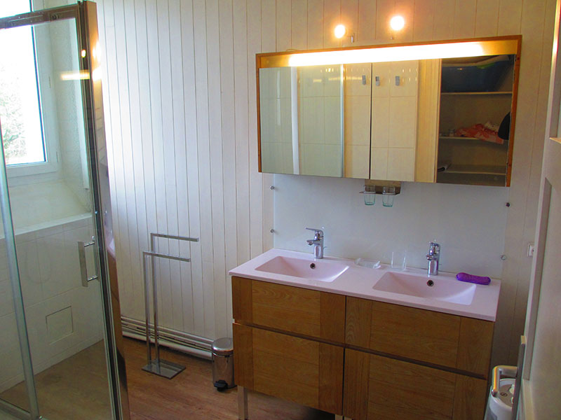 Salle de bain de l'étage